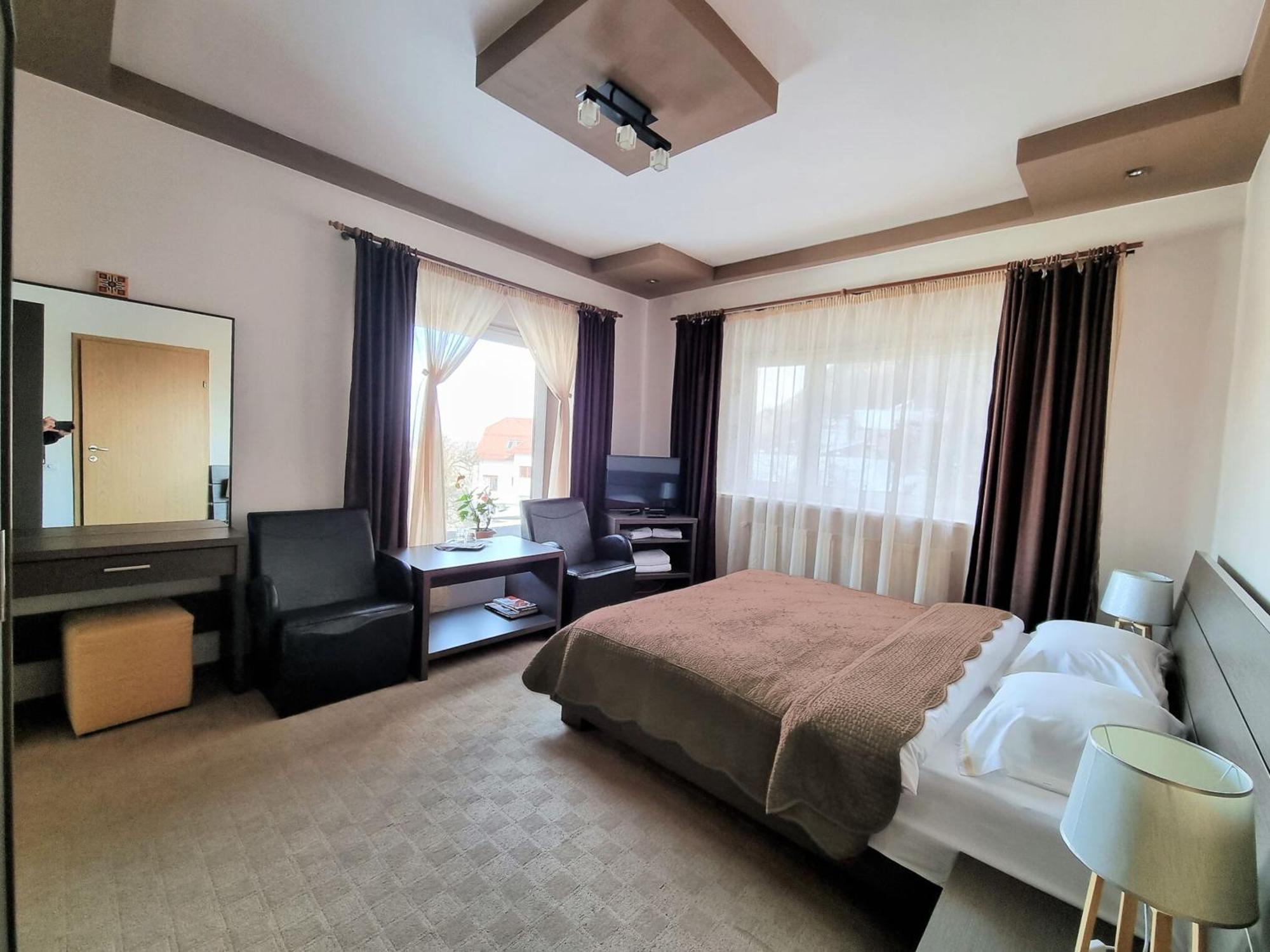 Casa Cristina Hotel บราชอฟ ภายนอก รูปภาพ